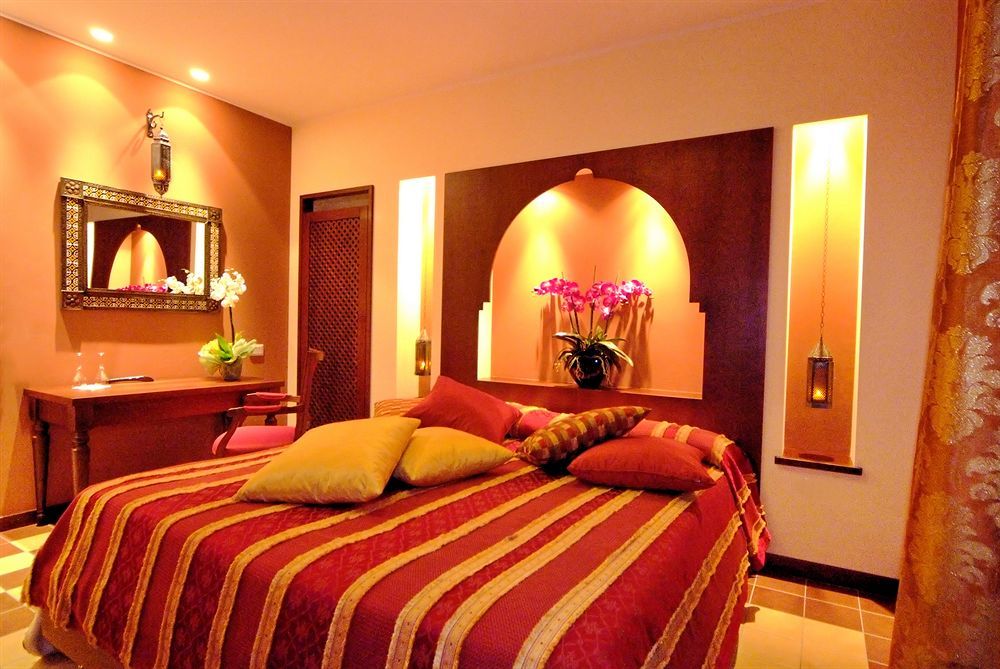 Hotel Corona Tirano Bagian luar foto